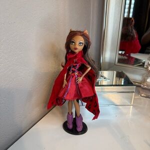 Monster High “Scarily Ever After” Clawdeen Wolf